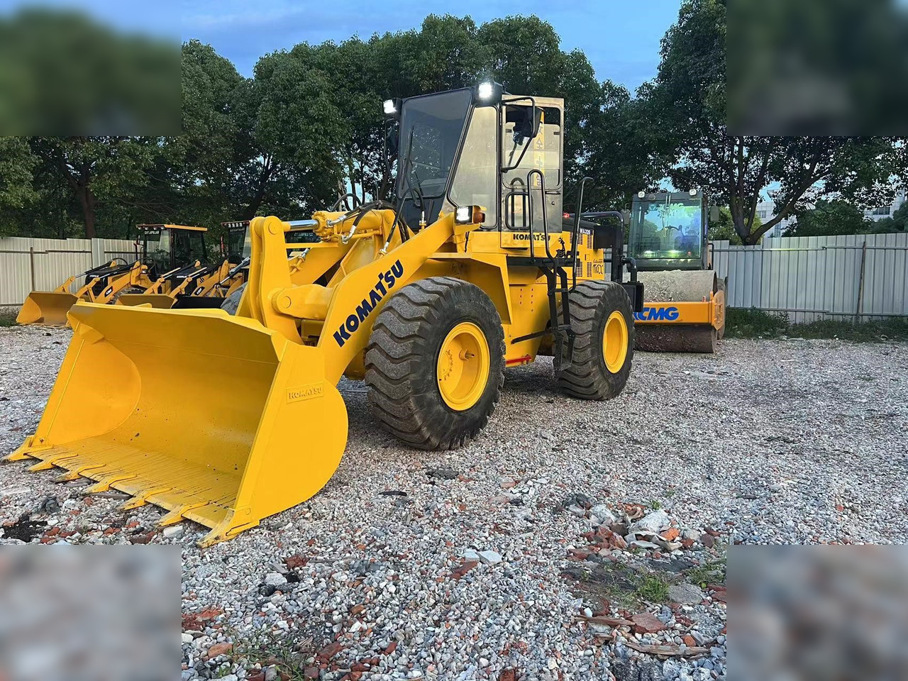 KOMATSU WA320-3 - Ratinis krautuvas: foto 1 KOMATSU WA320-3 - Ratinis krautuvas: foto 1