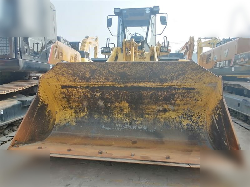 KOMATSU WA320-3 - Ratinis krautuvas: foto 4 KOMATSU WA320-3 - Ratinis krautuvas: foto 4