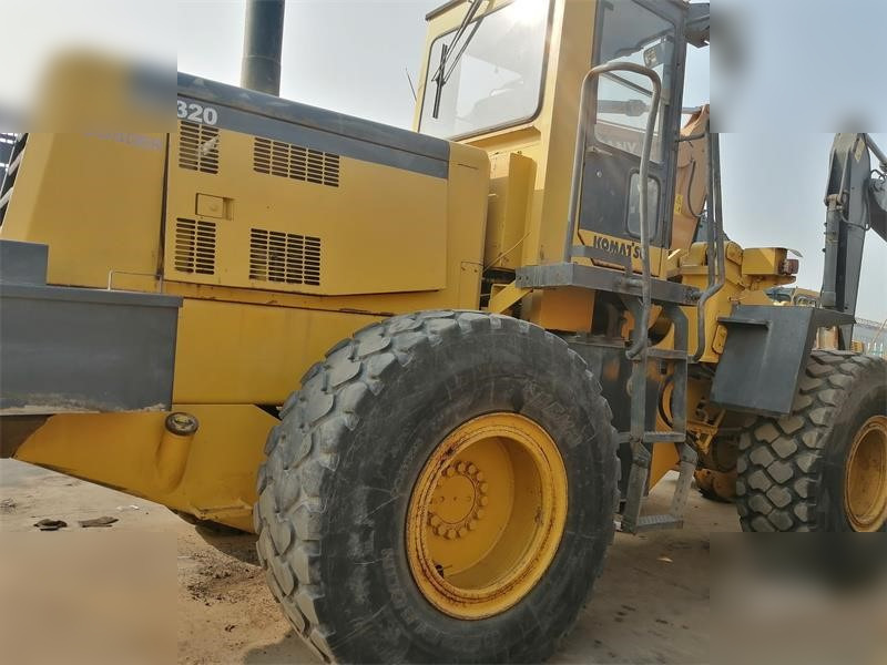 KOMATSU WA320-3 - Ratinis krautuvas: foto 3 KOMATSU WA320-3 - Ratinis krautuvas: foto 3