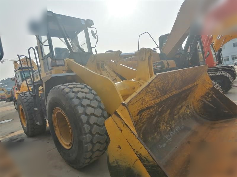 KOMATSU WA320-3 - Ratinis krautuvas: foto 2 KOMATSU WA320-3 - Ratinis krautuvas: foto 2
