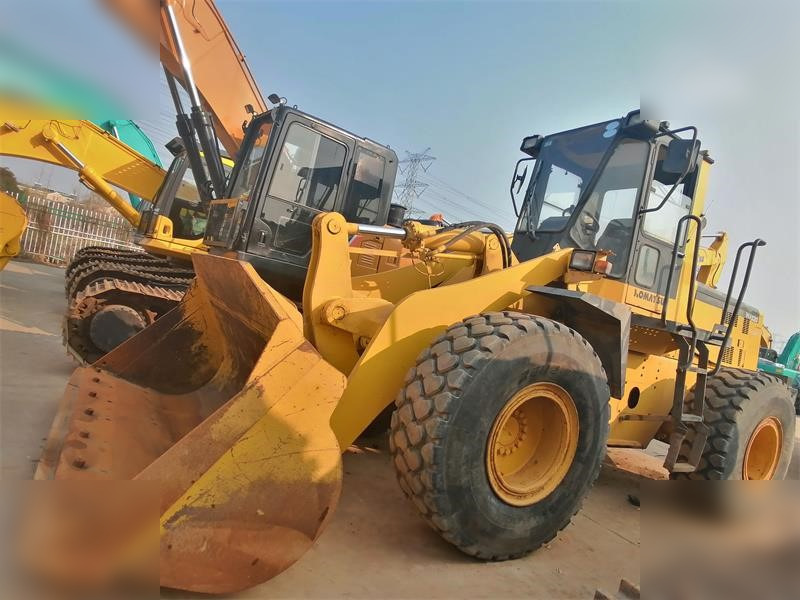 KOMATSU WA320-3 - Ratinis krautuvas: foto 1 KOMATSU WA320-3 - Ratinis krautuvas: foto 1