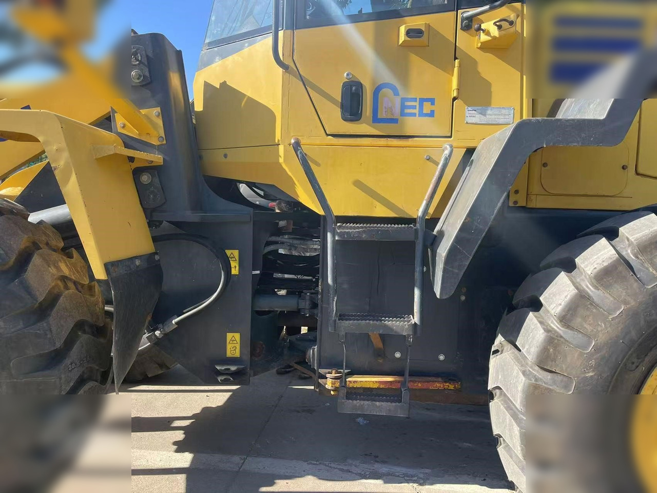 KOMATSU WA320-5 - Ratinis krautuvas: foto 4 KOMATSU WA320-5 - Ratinis krautuvas: foto 4