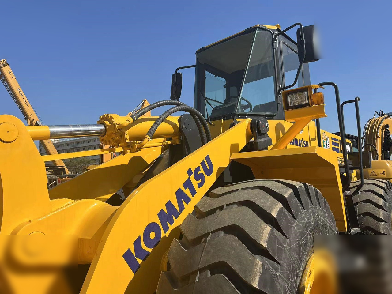 KOMATSU WA380-3 - Ratinis krautuvas: foto 4 KOMATSU WA380-3 - Ratinis krautuvas: foto 4