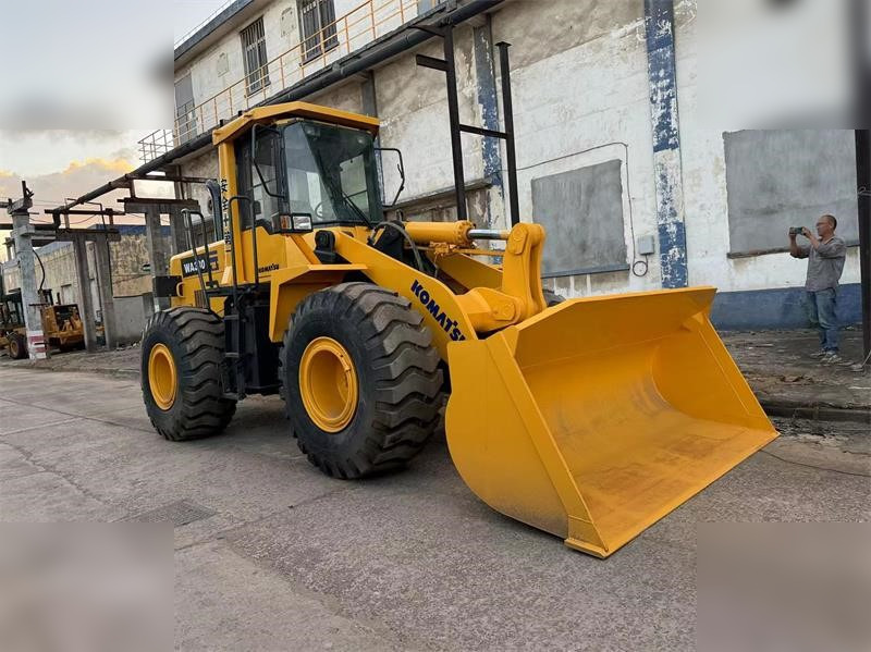 KOMATSU WA380-3 - Ratinis krautuvas: foto 2 KOMATSU WA380-3 - Ratinis krautuvas: foto 2