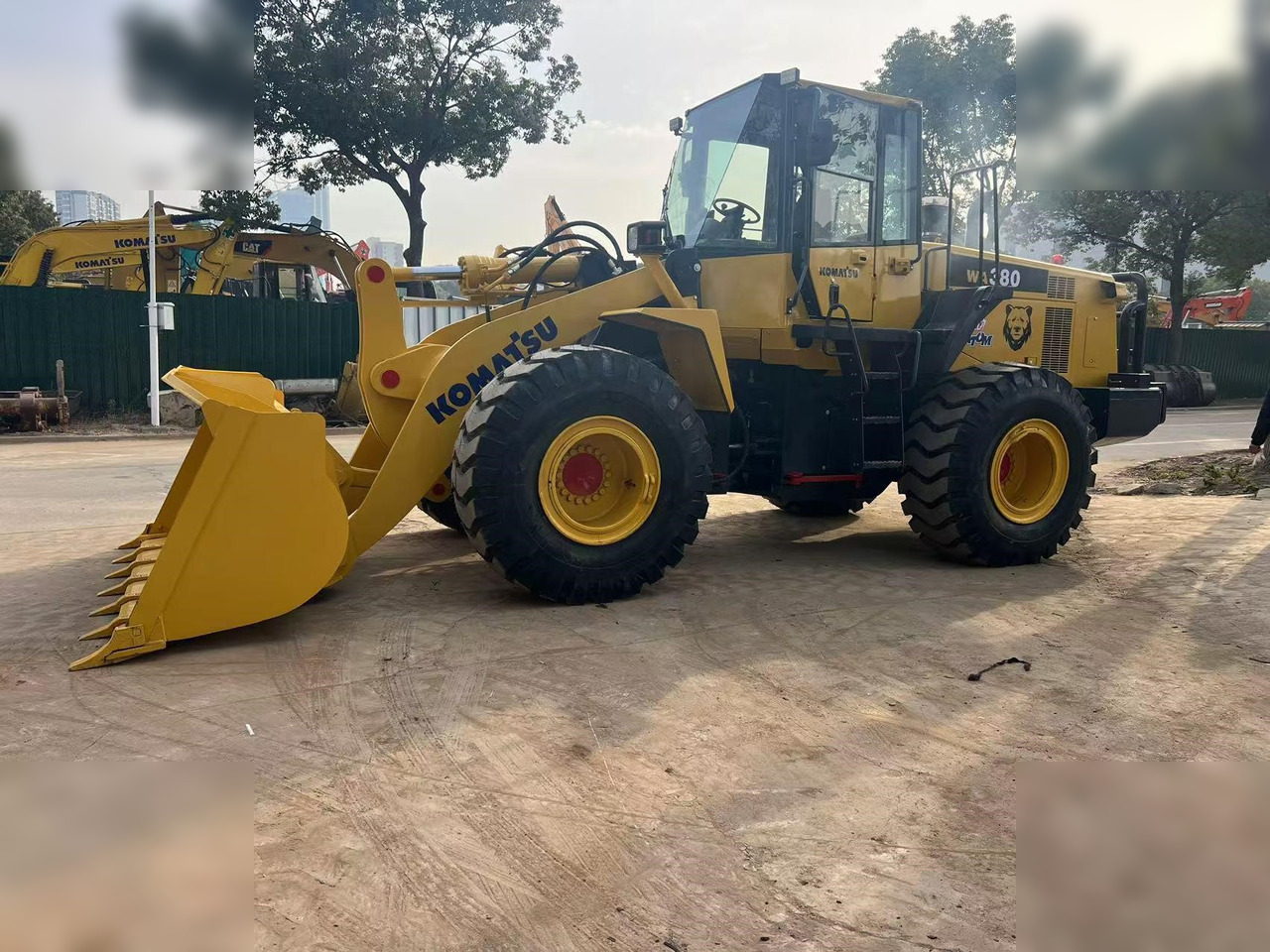 KOMATSU WA380-6 - Ratinis krautuvas: foto 2 KOMATSU WA380-6 - Ratinis krautuvas: foto 2