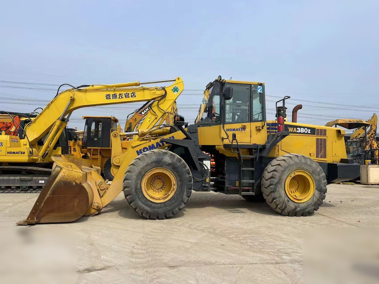 KOMATSU WA380Z-6 - Ratinis krautuvas: foto 1 KOMATSU WA380Z-6 - Ratinis krautuvas: foto 1