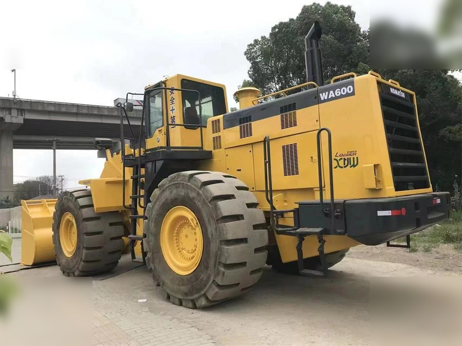 KOMATSU WA600-3 - Ratinis krautuvas: foto 5 KOMATSU WA600-3 - Ratinis krautuvas: foto 5