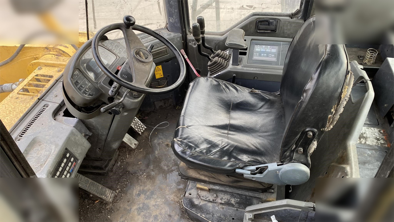KOMATSU WA600-3 lizingą KOMATSU WA600-3: foto 8