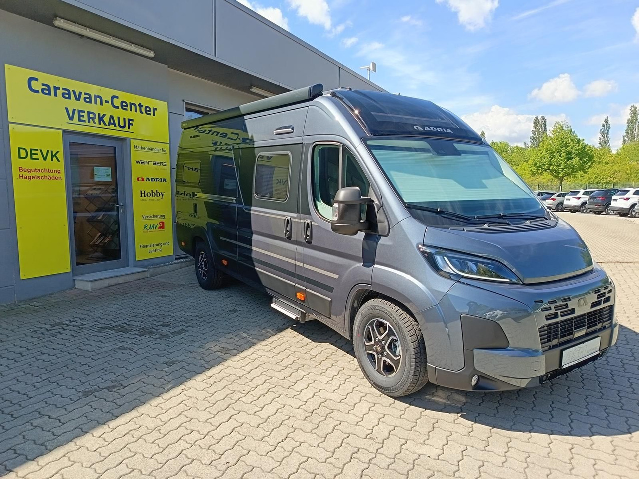 Adria Twin Edition 640 SGX Maxi 132kW*138L KÜHLSCHRANK - Mikroautobusas kemperis: foto 2 Adria Twin Edition 640 SGX Maxi 132kW*138L KÜHLSCHRANK - Mikroautobusas kemperis: foto 2
