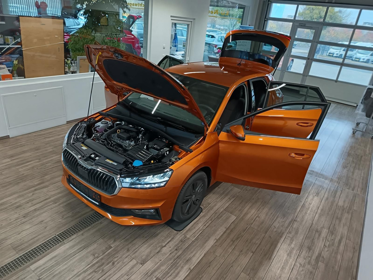 Skoda Fabia 130 Jahre 1,0 TSI*AHK-VORBER.*5J.GARANTIE* - Sedanas: foto 2 Skoda Fabia 130 Jahre 1,0 TSI*AHK-VORBER.*5J.GARANTIE* - Sedanas: foto 2