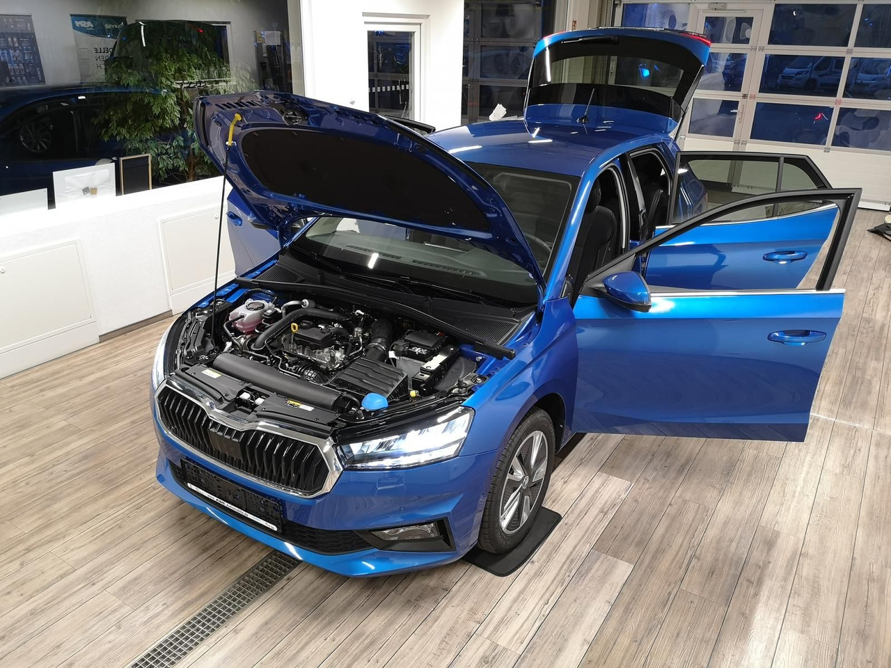 Skoda Fabia Style 1,0TSI 81 kW+R-KAM+2xPDC+LED+DAB+SHZ - Sedanas: foto 5 Skoda Fabia Style 1,0TSI 81 kW+R-KAM+2xPDC+LED+DAB+SHZ - Sedanas: foto 5