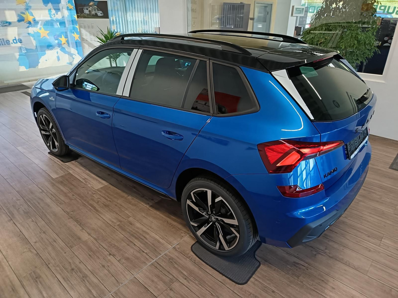 Skoda Kamiq Monte Carlo 1,5 TSI DSG*PANO*AHK*5J.GARANT - Visureigis: foto 4 Skoda Kamiq Monte Carlo 1,5 TSI DSG*PANO*AHK*5J.GARANT - Visureigis: foto 4