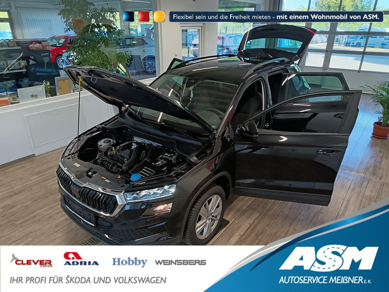Skoda Karoq Selection 1,5TSI*NAVI*AHK-VORBER*LED*R-KAM - Visureigis: foto 1 Skoda Karoq Selection 1,5TSI*NAVI*AHK-VORBER*LED*R-KAM - Visureigis: foto 1