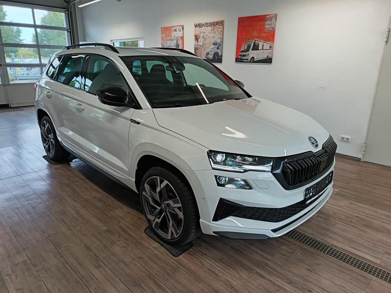 Skoda Karoq Sportline 1,5 TSI DSG*AHK*PSD*STD.HZG*NAVI - Visureigis: foto 3 Skoda Karoq Sportline 1,5 TSI DSG*AHK*PSD*STD.HZG*NAVI - Visureigis: foto 3