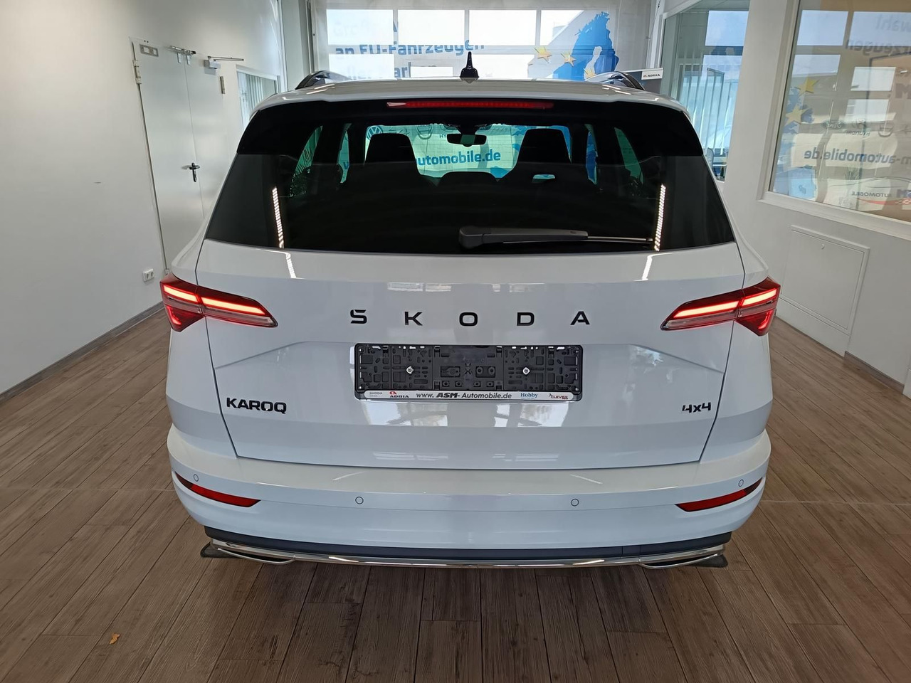 Skoda Karoq Sportline 2,0 TDI DSG 4x4*AHK*PSD*STD.HZG* - Visureigis: foto 5 Skoda Karoq Sportline 2,0 TDI DSG 4x4*AHK*PSD*STD.HZG* - Visureigis: foto 5