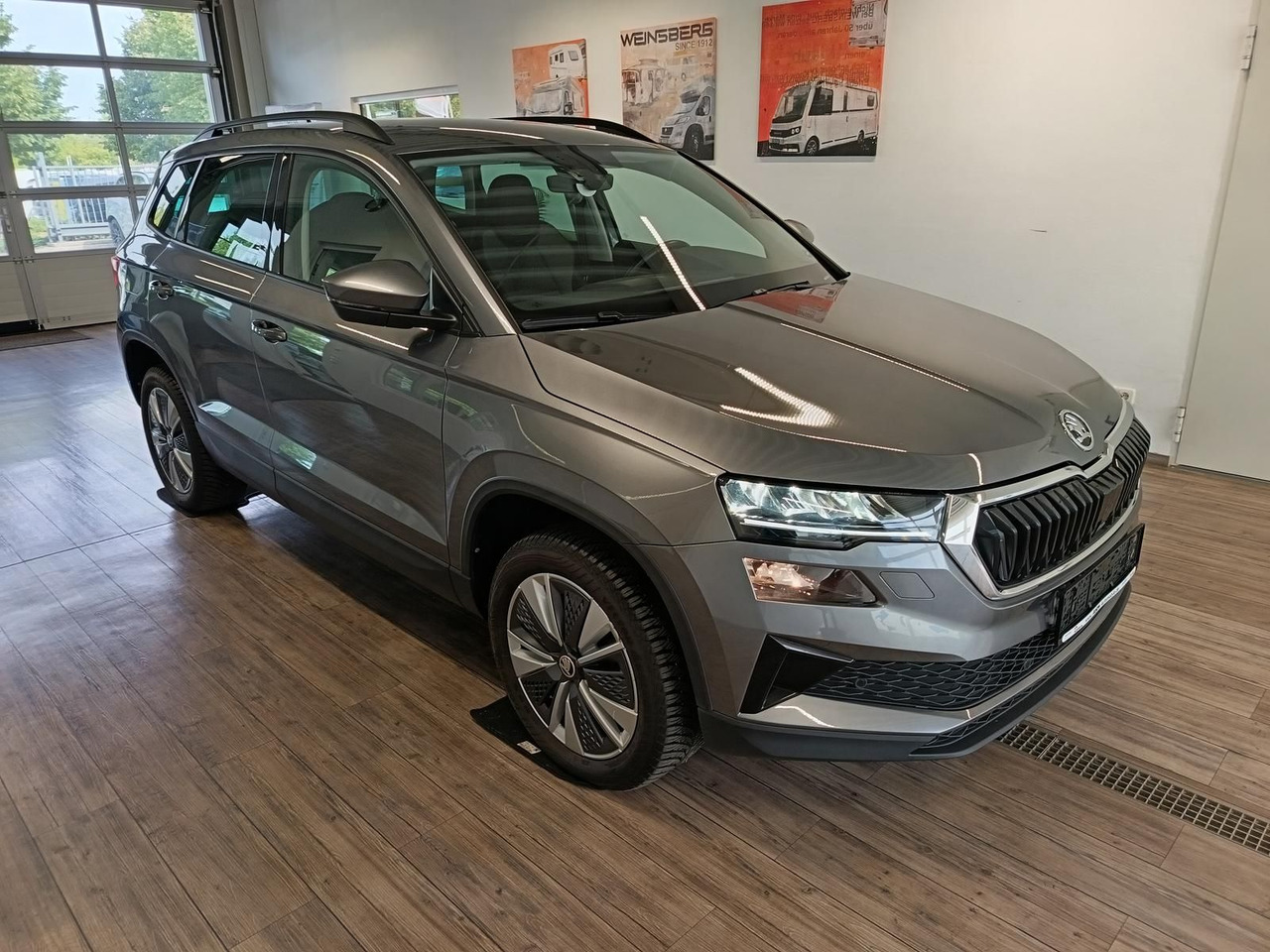 Skoda Karoq Style 1,5TSI DSG*AHK-VORBER*NAVI*LED*R-KAM - Visureigis: foto 3 Skoda Karoq Style 1,5TSI DSG*AHK-VORBER*NAVI*LED*R-KAM - Visureigis: foto 3