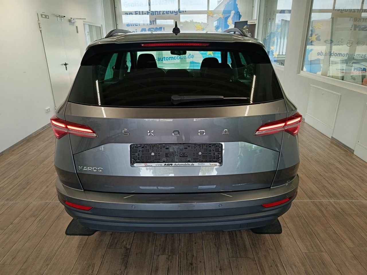 Skoda Karoq Style 1,5TSI DSG*AHK-VORBER*NAVI*LED*R-KAM - Visureigis: foto 5 Skoda Karoq Style 1,5TSI DSG*AHK-VORBER*NAVI*LED*R-KAM - Visureigis: foto 5