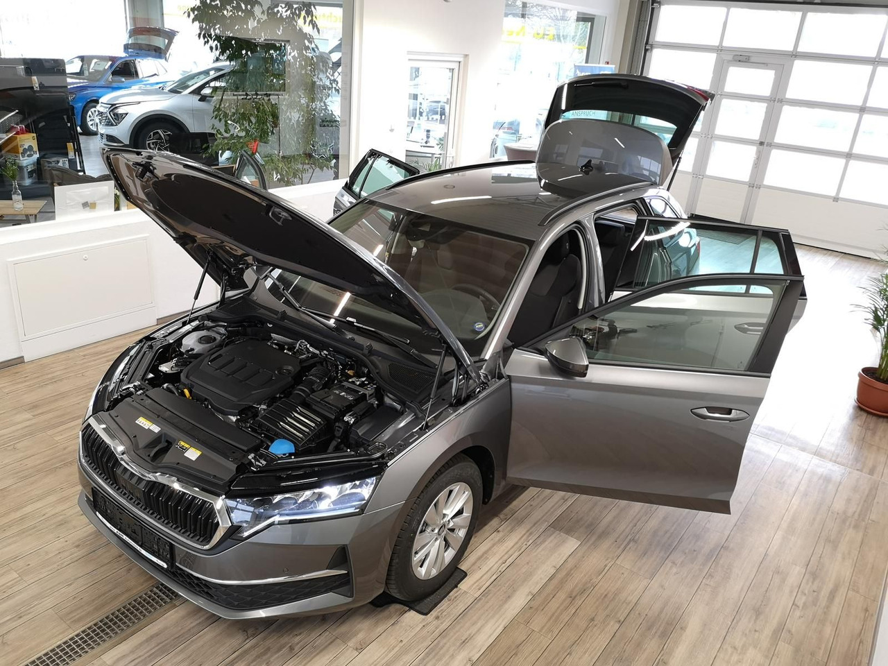 Skoda Octavia Combi Selection DSG*LED*ACC*WINTERPAKET* - Lengvasis automobilis: foto 2 Skoda Octavia Combi Selection DSG*LED*ACC*WINTERPAKET* - Lengvasis automobilis: foto 2