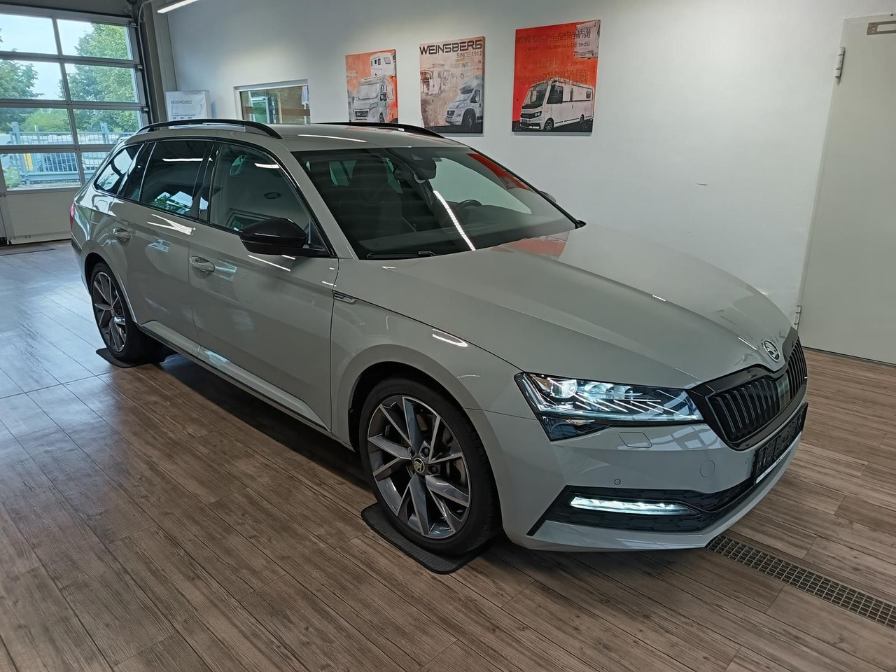 Skoda Superb Combi Sportline 2.0TSI DSG4x4*AHK*DCC*ACC - Lengvasis automobilis: foto 3 Skoda Superb Combi Sportline 2.0TSI DSG4x4*AHK*DCC*ACC - Lengvasis automobilis: foto 3