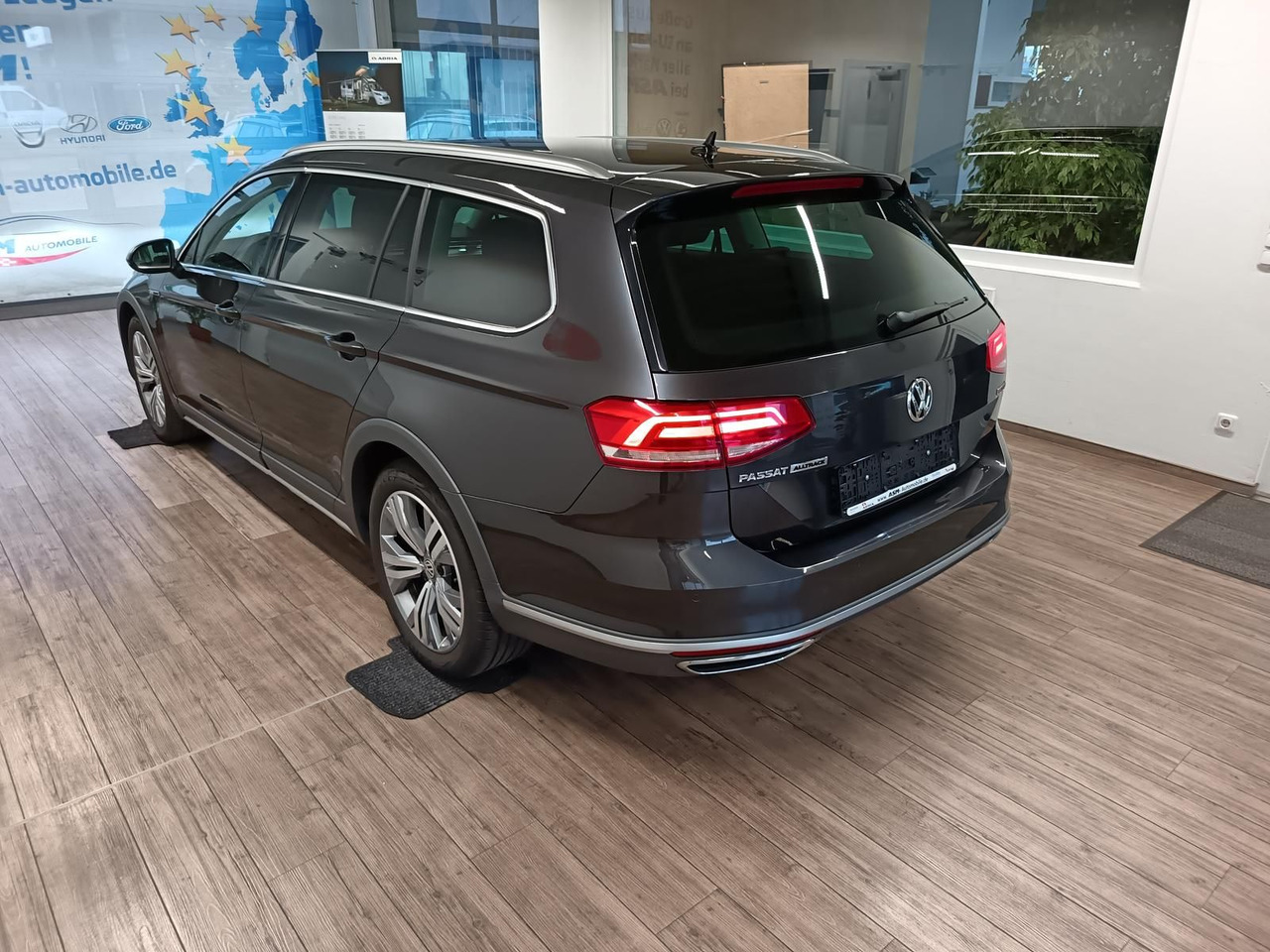 Volkswagen Passat Alltrack 2,0TDI DSG 4x4*360°*NAVI*ACC*LED - Universalas: foto 4 Volkswagen Passat Alltrack 2,0TDI DSG 4x4*360°*NAVI*ACC*LED - Universalas: foto 4