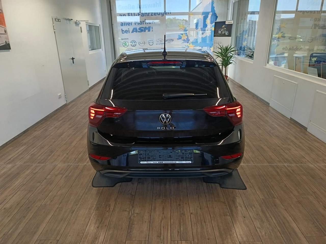 Volkswagen Polo Life 1.0 TSI 70kW DSG*LED*ACC*R-KAM*DAB*PDC - Lengvasis automobilis: foto 5 Volkswagen Polo Life 1.0 TSI 70kW DSG*LED*ACC*R-KAM*DAB*PDC - Lengvasis automobilis: foto 5