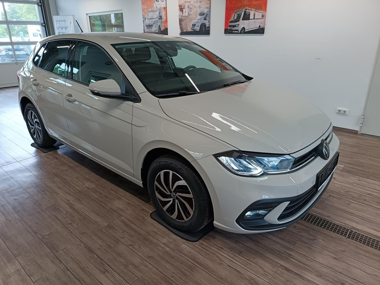 Volkswagen Polo Life 1.0 TSI 70kW DSG*LED*ACC*R-KAM*DAB*PDC - Lengvasis automobilis: foto 3 Volkswagen Polo Life 1.0 TSI 70kW DSG*LED*ACC*R-KAM*DAB*PDC - Lengvasis automobilis: foto 3