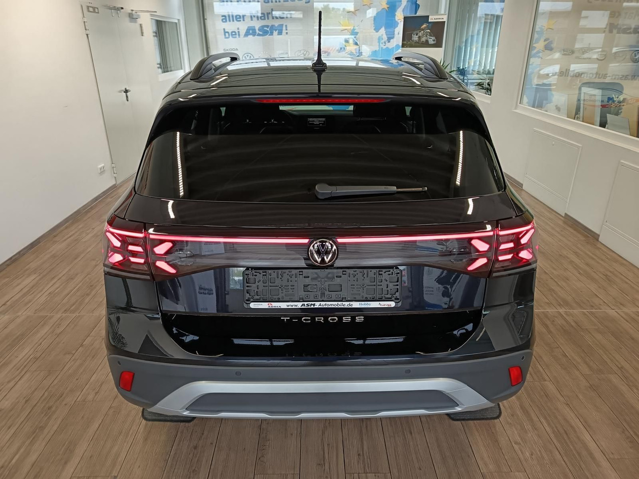 Volkswagen T-Cross Life 1.5 TSI DSG*AHK*MATRIX LED*ACC*SHZ* - Visureigis: foto 5 Volkswagen T-Cross Life 1.5 TSI DSG*AHK*MATRIX LED*ACC*SHZ* - Visureigis: foto 5