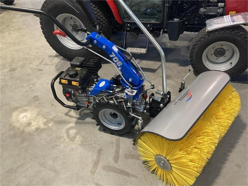 BCS 706 inkl. 80 cm fejemaskine - Grindų šlavimo mašina: foto 1 BCS 706 inkl. 80 cm fejemaskine - Grindų šlavimo mašina: foto 1