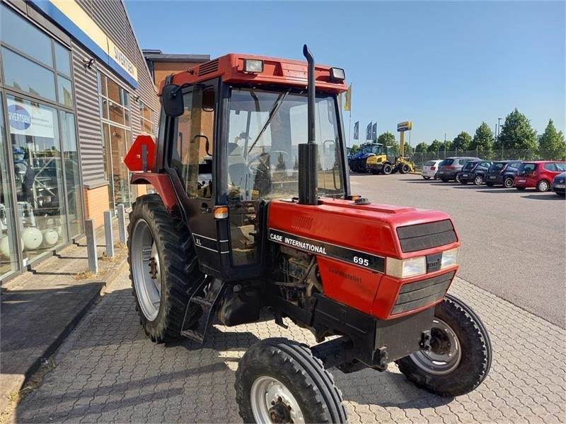 Case IH 695 XL - Traktorius: foto 3 Case IH 695 XL - Traktorius: foto 3
