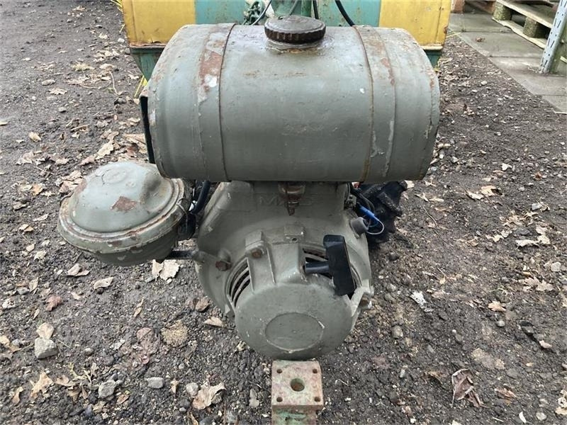 Irus U1200 med 120 cm fejemaskine - Grindų šlavimo mašina: foto 5 Irus U1200 med 120 cm fejemaskine - Grindų šlavimo mašina: foto 5