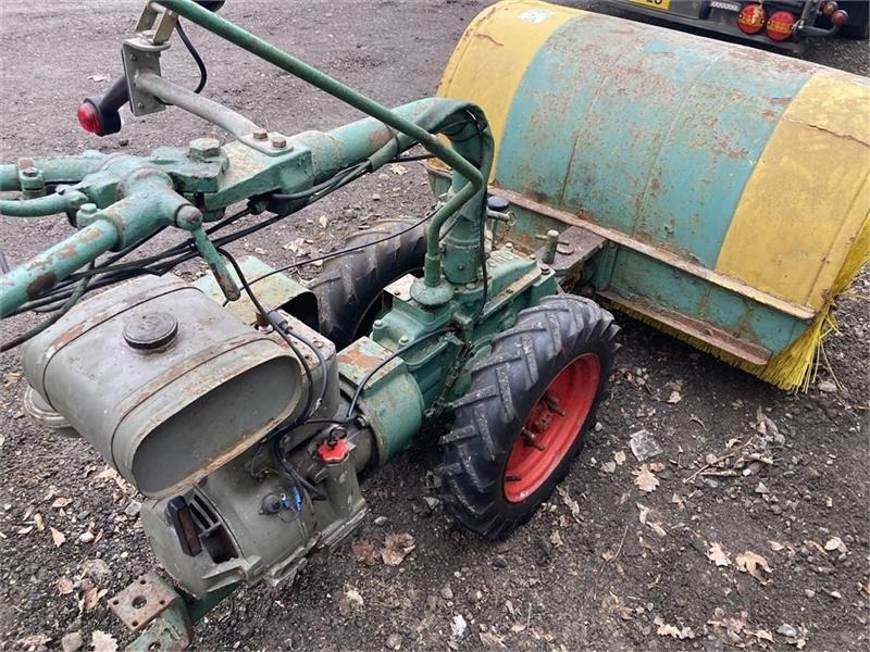 Irus U1200 med 120 cm fejemaskine - Grindų šlavimo mašina: foto 3 Irus U1200 med 120 cm fejemaskine - Grindų šlavimo mašina: foto 3