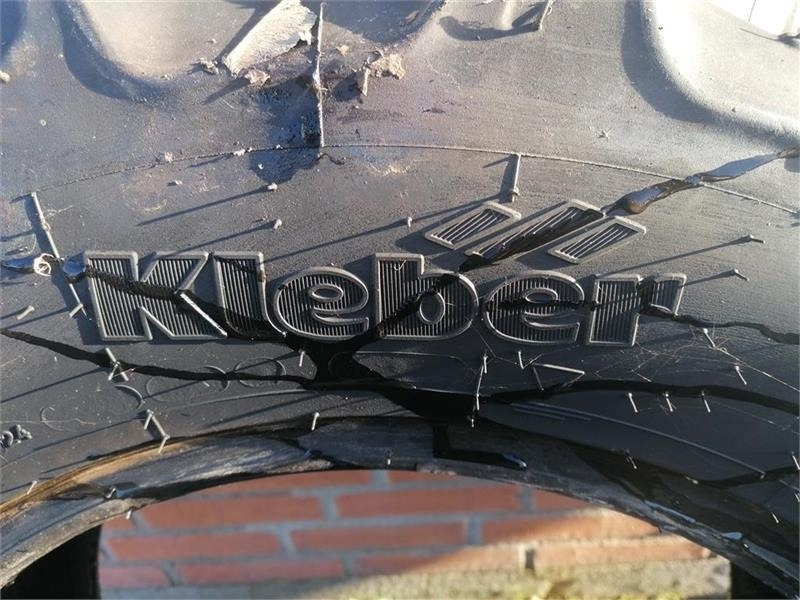 Kleber 300/70R20 - Padanga - Komunalinė/ Specializuota technika: foto 5 Kleber 300/70R20 - Padanga - Komunalinė/ Specializuota technika: foto 5