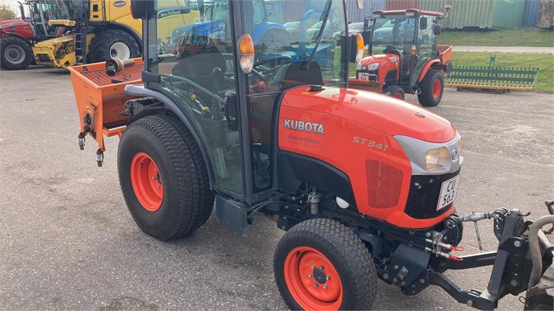 Kubota ST341 inkl. 150 cm kost og udlægger - Komunalinis traktorius: foto 4 Kubota ST341 inkl. 150 cm kost og udlægger - Komunalinis traktorius: foto 4