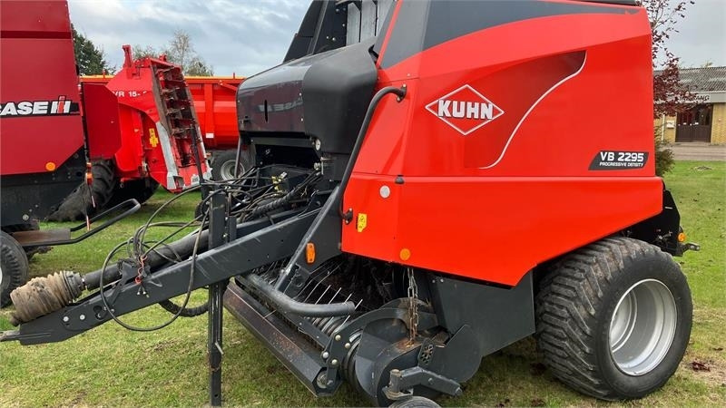 Kuhn VB 2295 - Ruloninis presas: foto 1 Kuhn VB 2295 - Ruloninis presas: foto 1