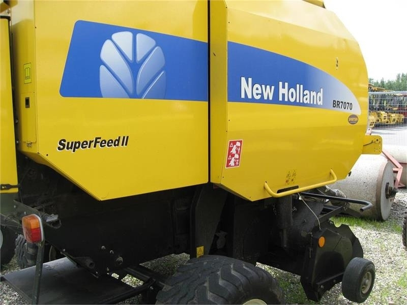 New Holland BR7070 med SUPER FEED - Ruloninis presas: foto 3 New Holland BR7070 med SUPER FEED - Ruloninis presas: foto 3
