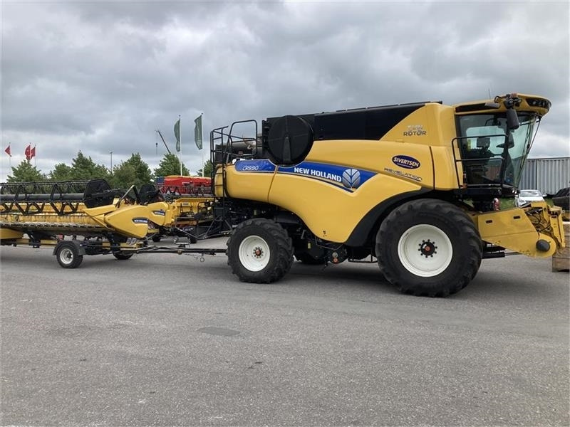New Holland CR9.90 Med 35 fods Varifeed mm - Derliaus nuėmimo kombainas: foto 1 New Holland CR9.90 Med 35 fods Varifeed mm - Derliaus nuėmimo kombainas: foto 1