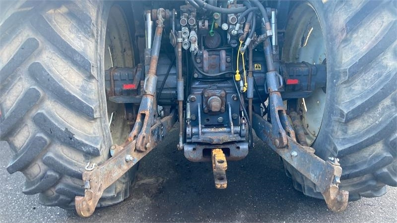New Holland TS115 - Traktorius: foto 4 New Holland TS115 - Traktorius: foto 4
