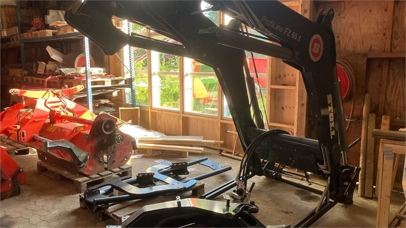 Stoll FZ 60,1 3 ventil og dæmpning Med beslag for NH T7. - Traktorius - frontalinis krautuvas: foto 2 Stoll FZ 60,1 3 ventil og dæmpning Med beslag for NH T7. - Traktorius - frontalinis krautuvas: foto 2