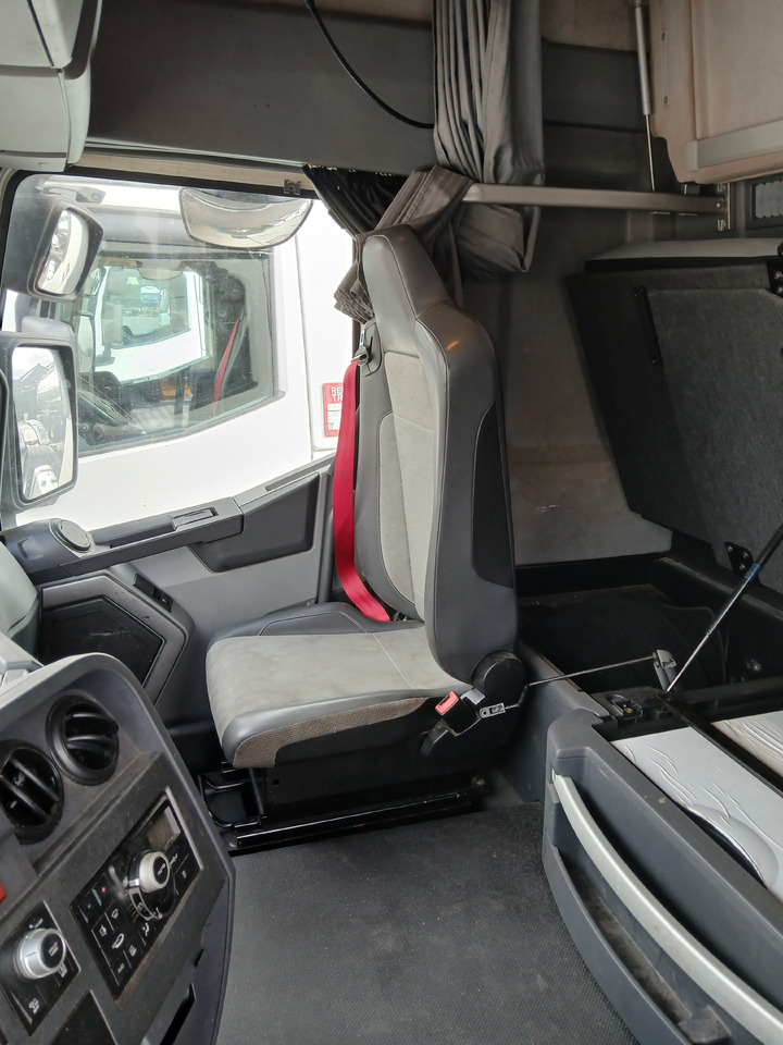 RENAULT T 520 - Važiuoklės sunkvežimis: foto 4 RENAULT T 520 - Važiuoklės sunkvežimis: foto 4