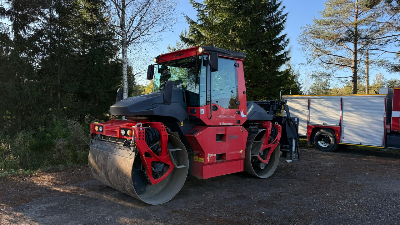 BOMAG BW 174 AP-41 AM - Asfalto volus: foto 1 BOMAG BW 174 AP-41 AM - Asfalto volus: foto 1
