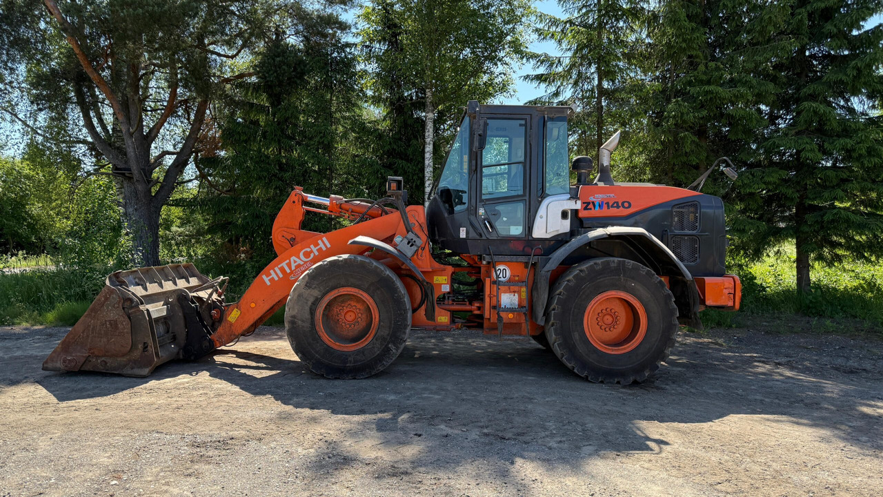 Hitachi ZW140 - Ratinis krautuvas: foto 2 Hitachi ZW140 - Ratinis krautuvas: foto 2