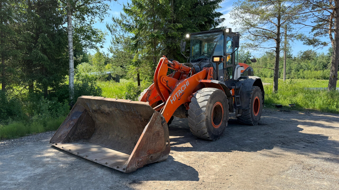 Hitachi ZW140 - Ratinis krautuvas: foto 1 Hitachi ZW140 - Ratinis krautuvas: foto 1