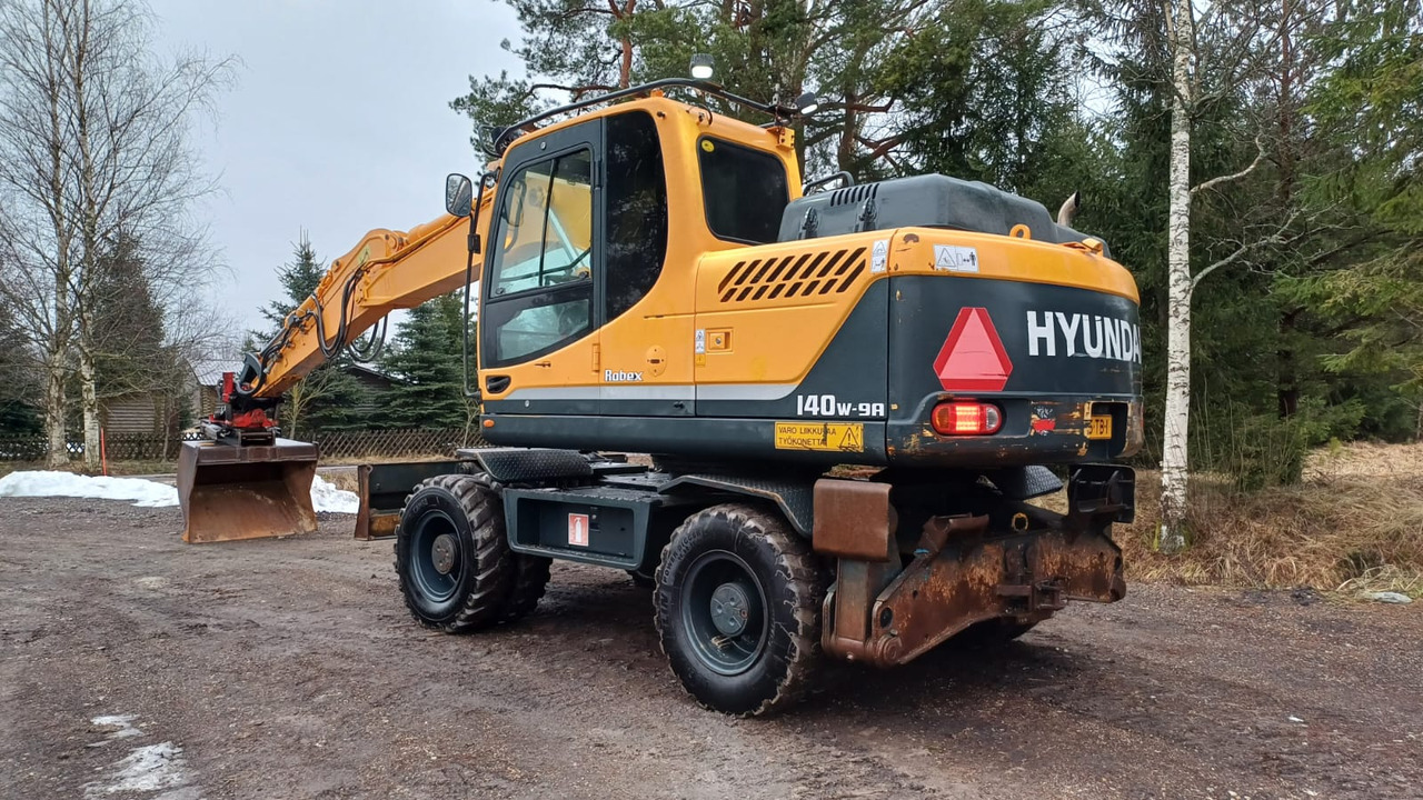 Hyundai Robex 140W-9A - Ratinis ekskavatorius: foto 3 Hyundai Robex 140W-9A - Ratinis ekskavatorius: foto 3