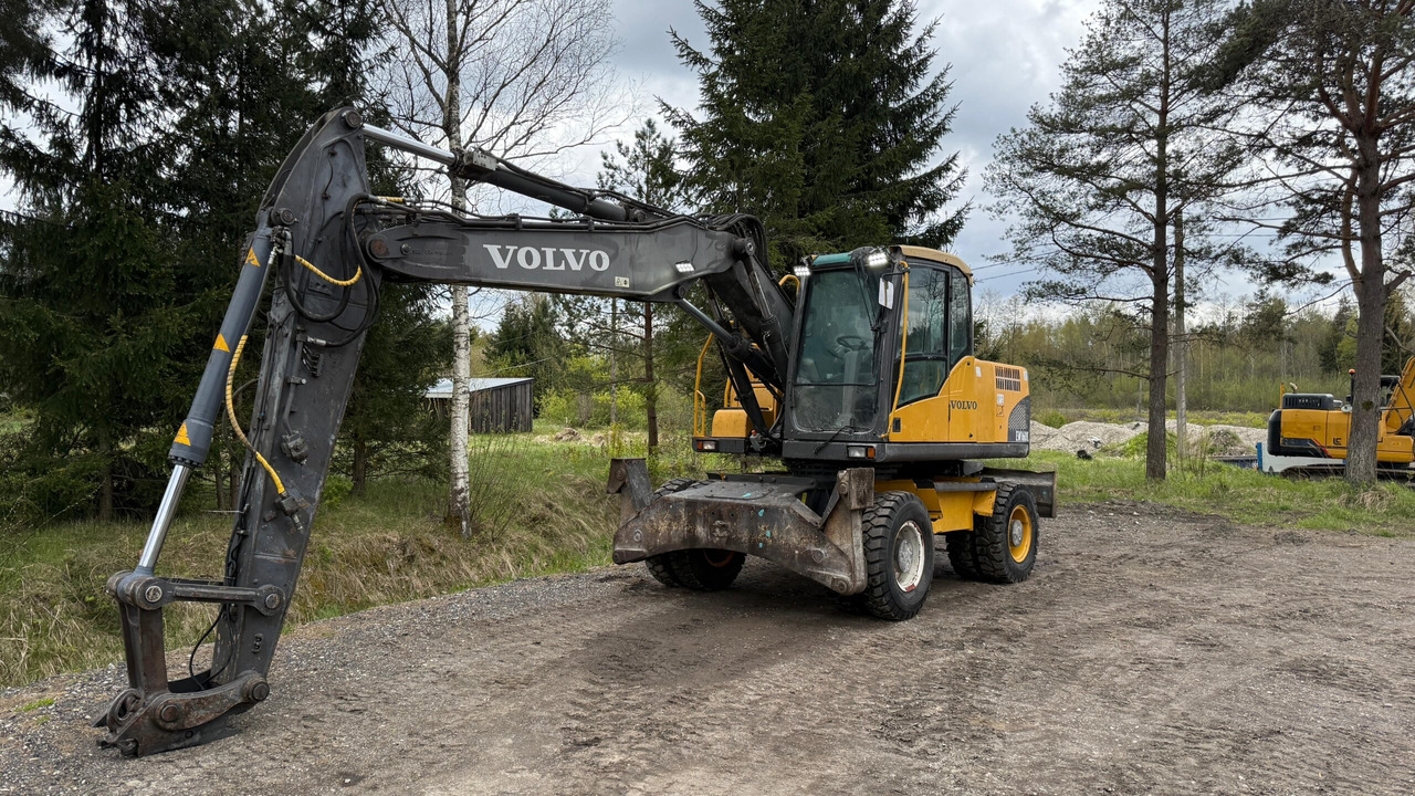 VOLVO EW160C - Ratinis ekskavatorius: foto 1 VOLVO EW160C - Ratinis ekskavatorius: foto 1