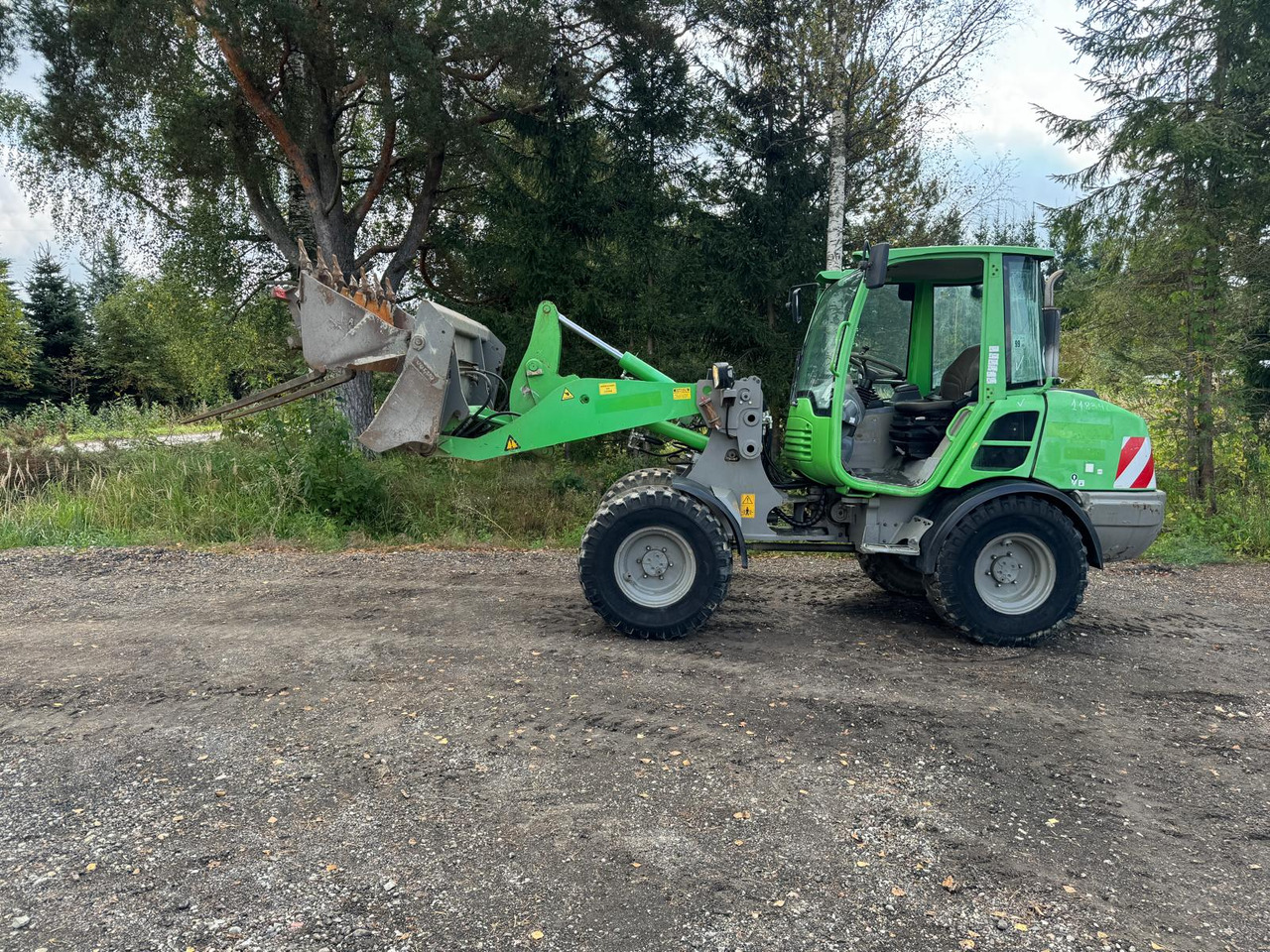 VOLVO L25F - Ratinis krautuvas: foto 5 VOLVO L25F - Ratinis krautuvas: foto 5