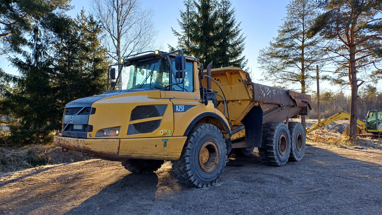 Volvo A25F - Šarnyrinis savivartis: foto 1 Volvo A25F - Šarnyrinis savivartis: foto 1