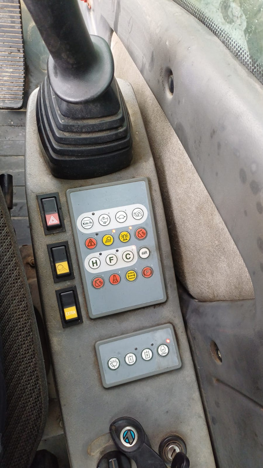 Ratinis ekskavatorius Volvo EW140: foto 10