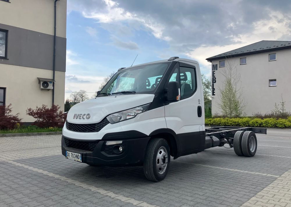 Iveco DAILY 35C13 ramo do zabudowy kiper wywrotka - Važiuoklės sunkvežimis: foto 1 Iveco DAILY 35C13 ramo do zabudowy kiper wywrotka - Važiuoklės sunkvežimis: foto 1