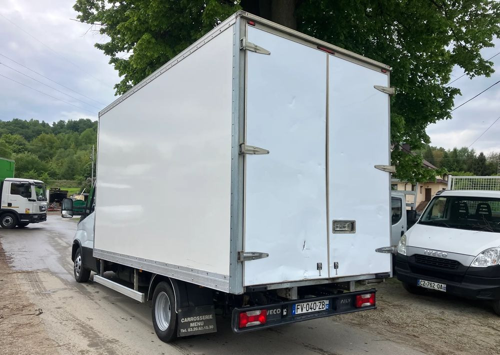 Iveco DAILY 35C16 kontener kurierka 3.0 silnik - Furgonas su krovinių dėže: foto 4 Iveco DAILY 35C16 kontener kurierka 3.0 silnik - Furgonas su krovinių dėže: foto 4