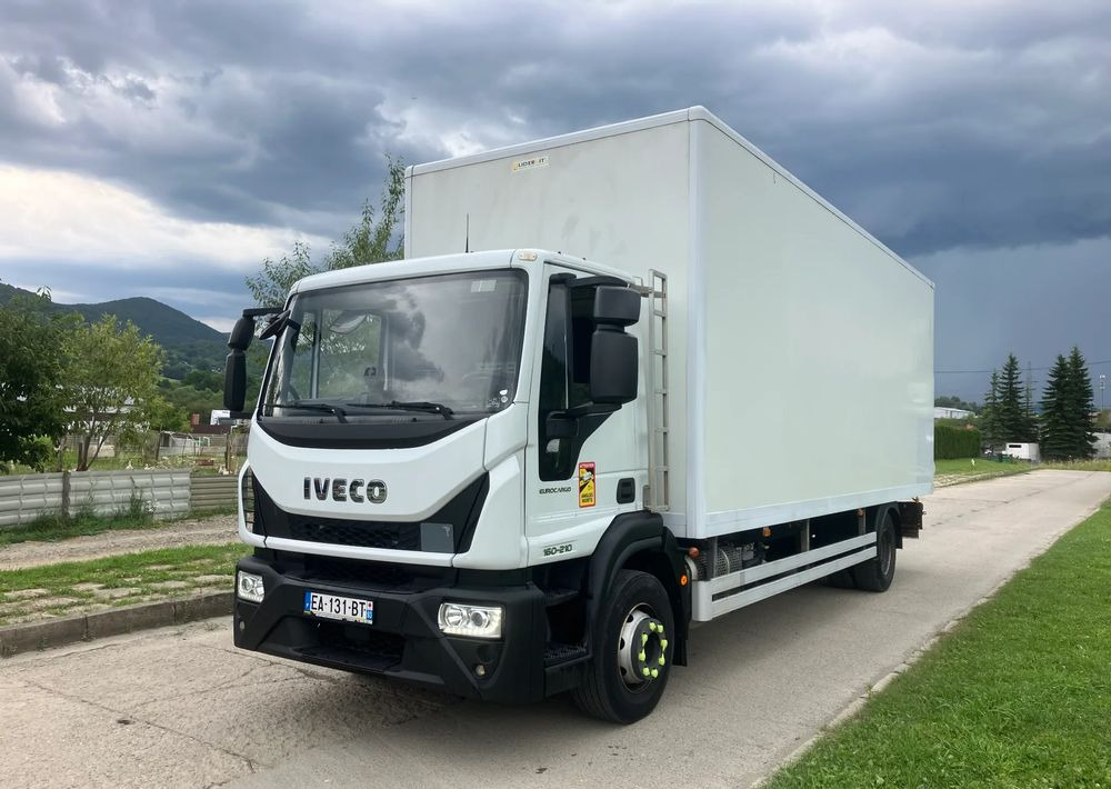 Iveco IVECO 1621 kurierka kontener EURO6 - Furgonas sunkvežimis: foto 1 Iveco IVECO 1621 kurierka kontener EURO6 - Furgonas sunkvežimis: foto 1